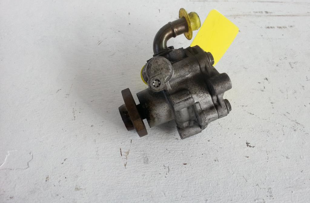 VW Golf 4 1J Bj.03 Servopumpe Pumpe Servolenkung 1J0422154B KYB
